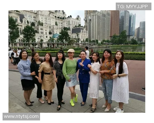 足球传奇永恒:纪念球场上的星辰与荣耀 足球传奇永恒:纪念球场上的星辰与荣耀